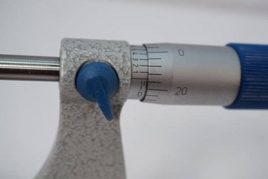 Moore & Wright 3-4"  Micrometer. .0001" Grad. Carbide Faces c/w Standard