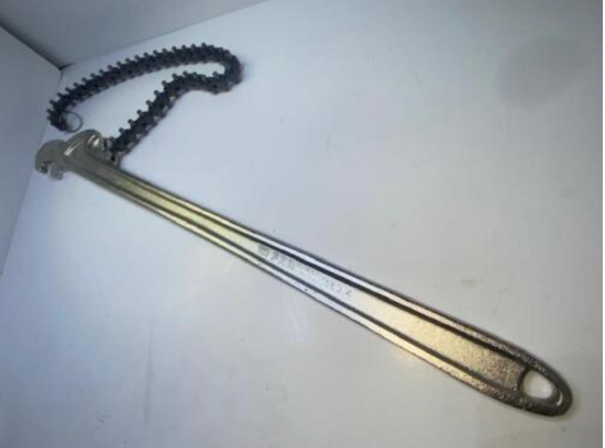 New Old Stock 24" FACOM Made in France 136B.4 3-5" Chain Wrench Grips in BOTH Directions